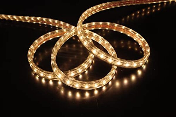 Découvrez les rubans LED Ledzeit de 50m, alliant performance et polyvalence. Idéal pour vos projets d'éclairage sur mesure, ce produit offre un éclairage uniforme et durable.